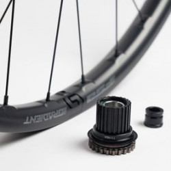 JUEGO DE RUEDAS FSA GRADIENT i30 29"